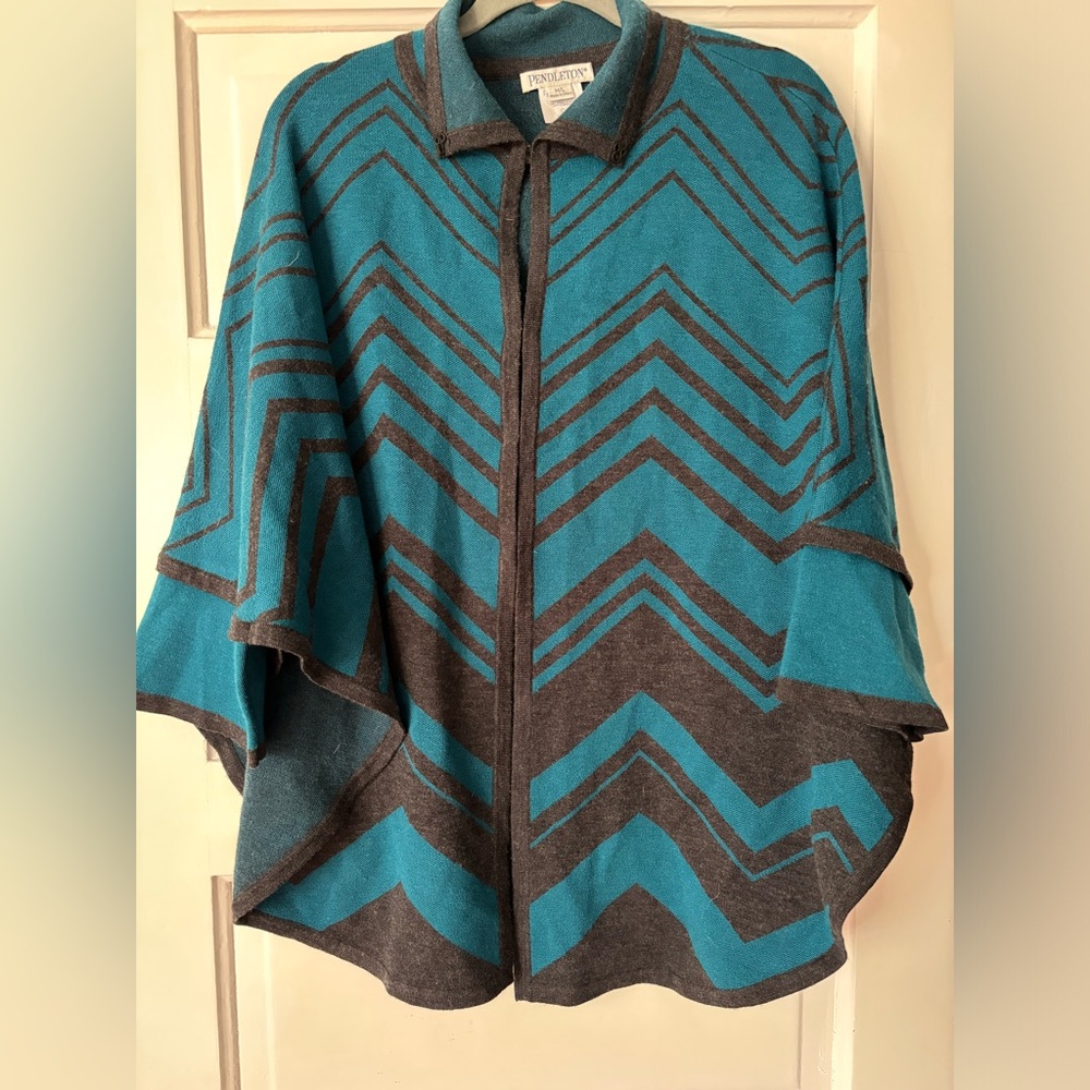 GORGEOUS Pendleton poncho M/L